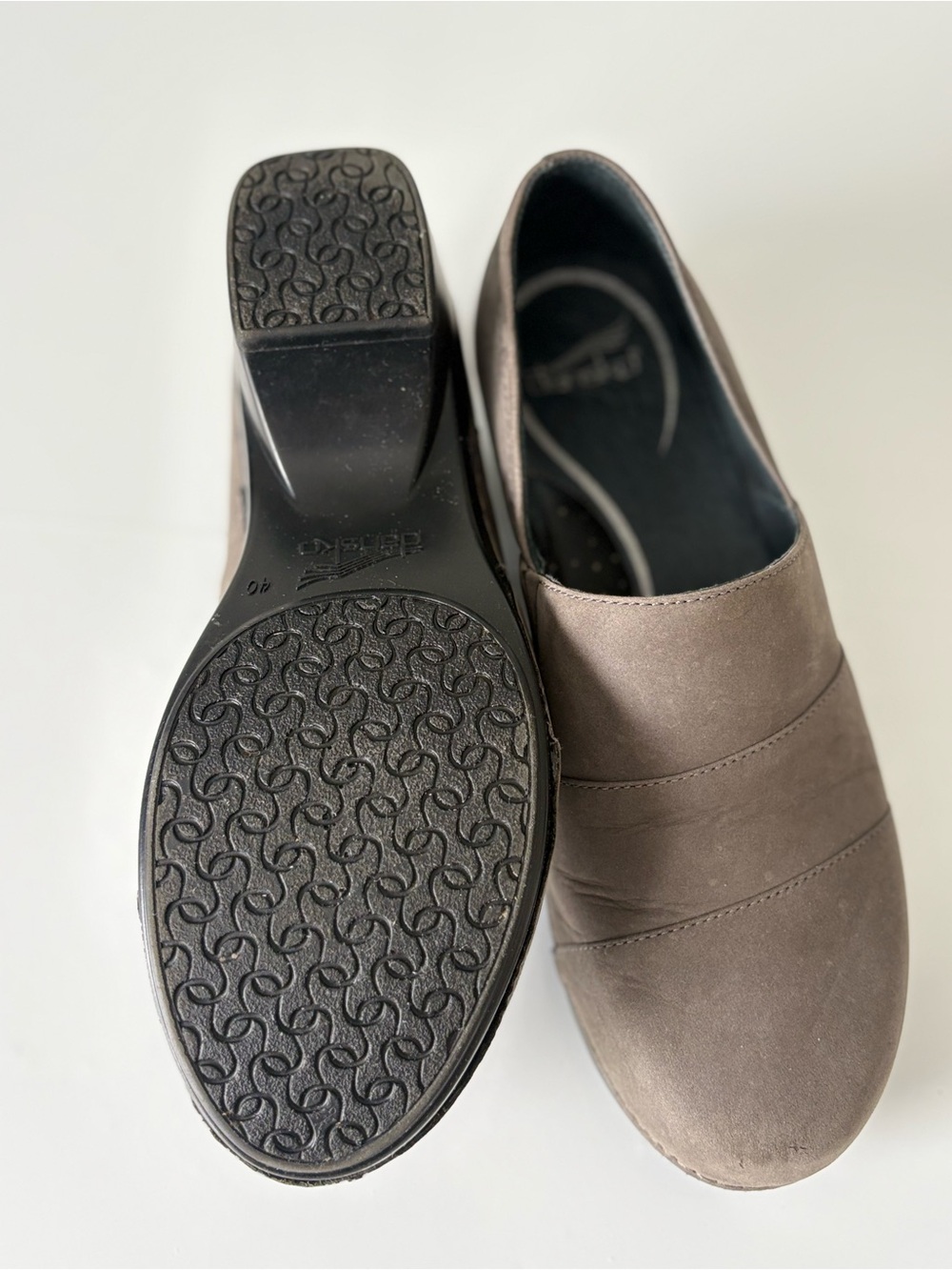 Dansko Taupe Gray Nubuck Leather Slip-On Comfort Clogs EU 40 - Picture 10 of 14